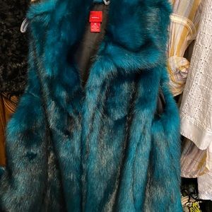 Saks Faux Fur Vest M Teal and black